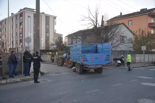 Lüleburgaz'da traktörle elektrikli bisikletin çarpıştığı kazada 1 kişi yaralandı