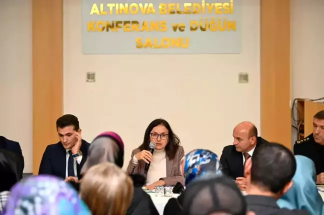 Yalova Valisi Altınova'yı Ziyaret Etti