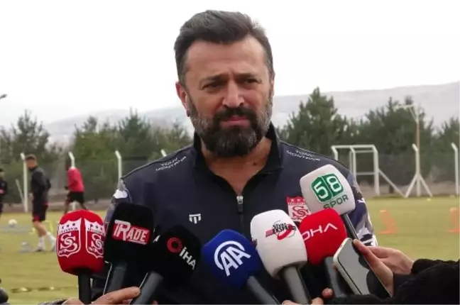Sivasspor Teknik Direktörü Bülent Uygun: Galatasaray maçında alnımızın akıyla taraftarımızı mutlu etmek istiyoruz