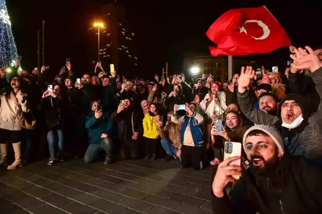 Türkiye'nin İlk Astronotu Alper Gezeravcı'nın Uzay Yolculuğu Heyecanla Takip Edildi