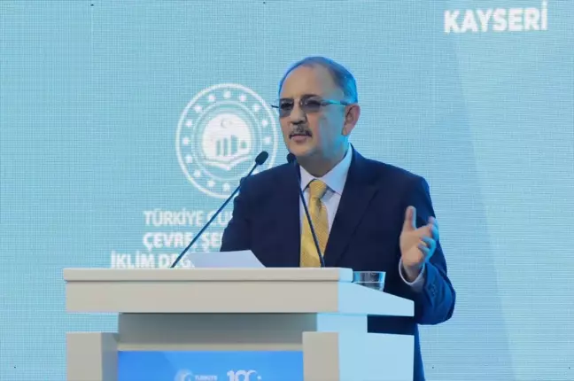 Bakan Özhaseki, Kayseri'de bir kütüphanenin açılış törenine katıldı