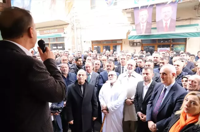 AK Parti Grup Başkanvekili Bahadır Yenişehirlioğlu, Mardin'de seçim koordinasyon merkezinin açılışında konuştu
