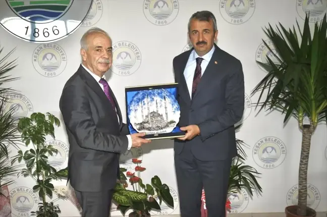 Edirne Valisi Yunus Sezer, Keşan ilçesinde ziyaretlerde bulundu
