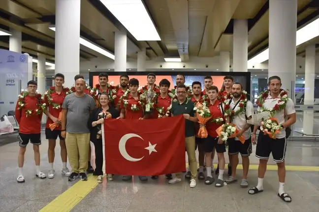 Doğa Koleji İzmir Çiğli Bilim Doğa Anadolu Lisesi'ne karşılama töreni düzenlendi