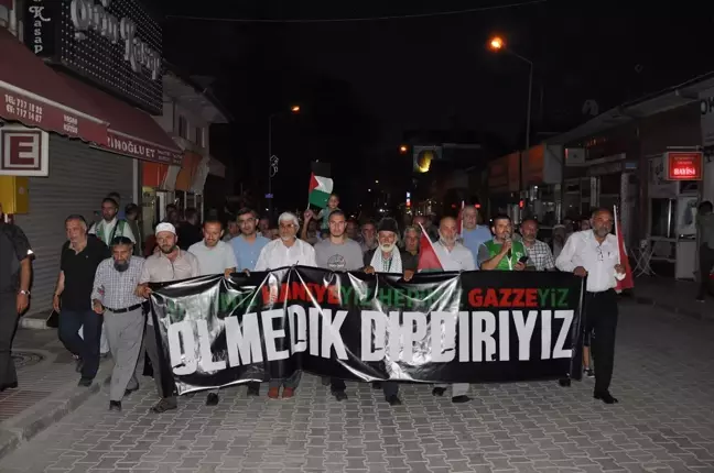 İran'da suikaste uğrayan Hamas lideri için yürüyüş düzenlendi