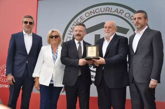 Eskişehir'de Hacı Hatice Ongurlar Ortaokulu Açıldı