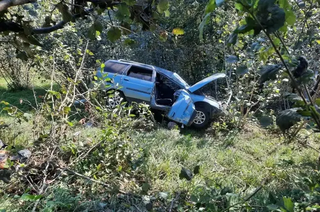 Giresun'da Otomobil Şarampole Devrildi: 1 Ölü, 3 Yaralı