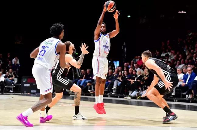 Anadolu Efes, EuroLeague Sezonuna Galibiyetle Başladı