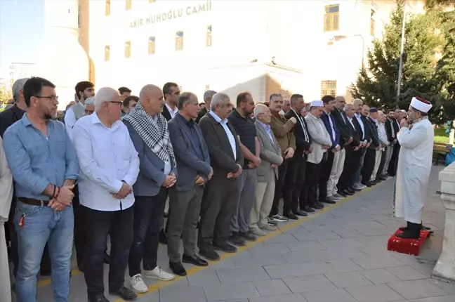 Mardin'de Yahya Sinvar için Gıyabi Cenaze Namazı Kılındı