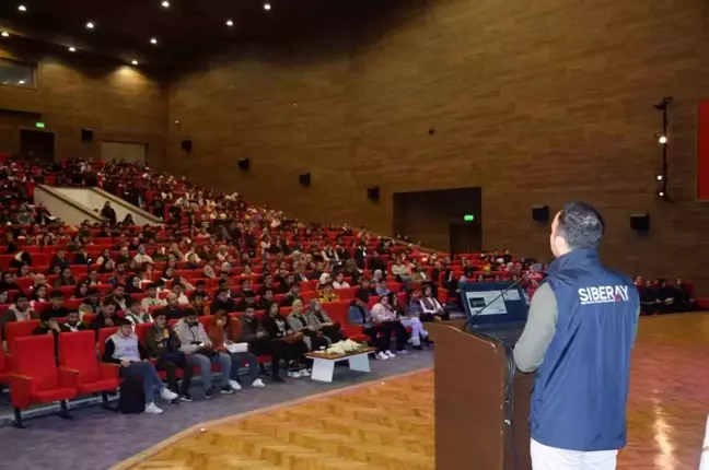 Dolandırıcıların Yeni Hedefi Öğrenciler: Geri Ödemesiz Burs Tuzağı