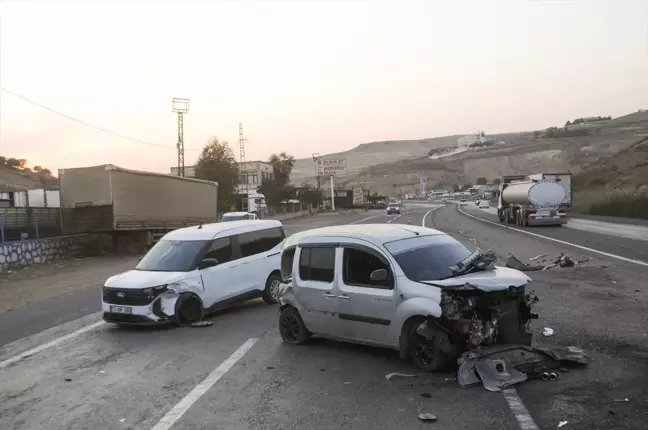 Cizre'de Zincirleme Trafik Kazası: 2 Yaralı