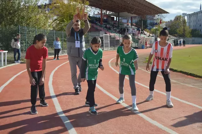 Lüleburgaz'da Kurtuluş Etkinlikleri Kapsamında Atletizm Yarışması Düzenlendi