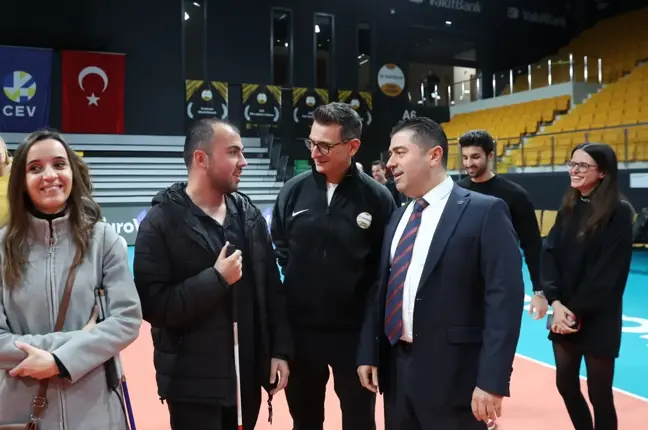 VakıfBank Spor Kulübü'nden Görme Engellilere Özel Voleybol Deneyimi