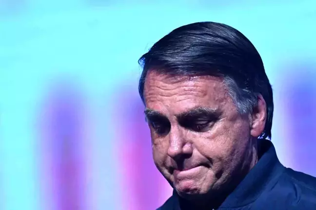 Brezilya Eski Devlet Başkanı Bolsonaro'ya Darbe Girişimi Suçlaması