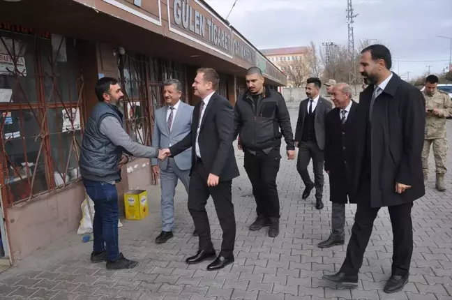 Muş Kaymakamı Koşansu, Erentepe'de Esnaf ve Vatandaşlarla Bir Araya Geldi