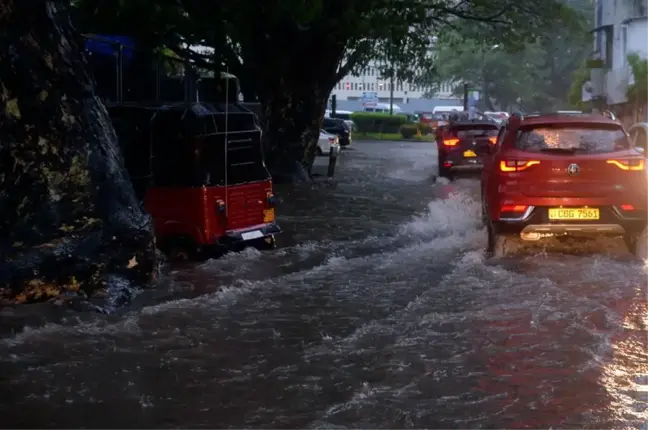 Sri Lanka'da Olumsuz Hava Koşulları 335 Binden Fazla Kişiyi Etkiledi