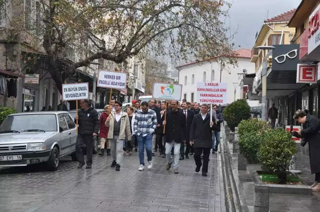 Kırkağaç'ta Dünya Engelliler Günü Yürüyüşü Düzenlendi