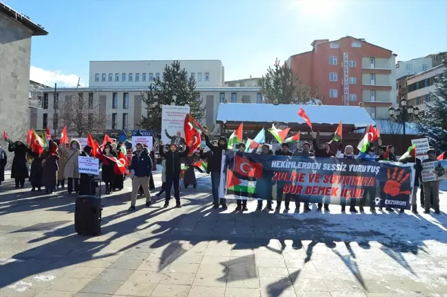 Erzurum'da sağlık çalışanları, dondurucu soğukta Gazze için yürüdü