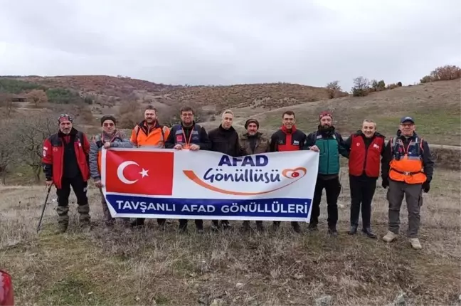 Tavşanlı'da gönüllüler ve amatör telsizciler Sarıkamış şehitlerini andı