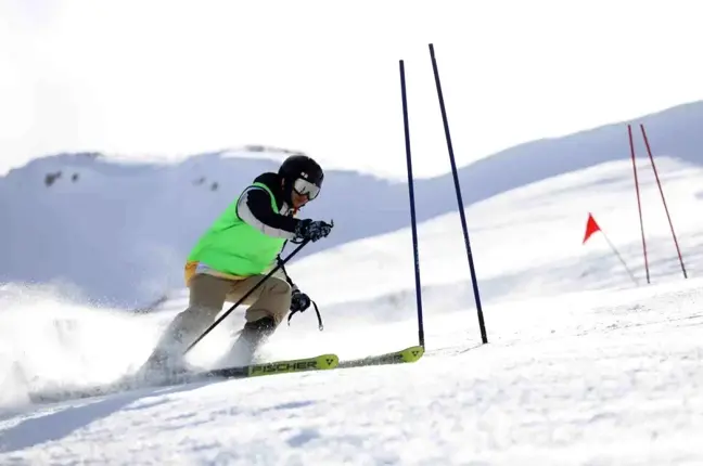 Denizli Kayak Merkezinde Alp Disiplini İl Birinciliği Yarışları Gerçekleşti