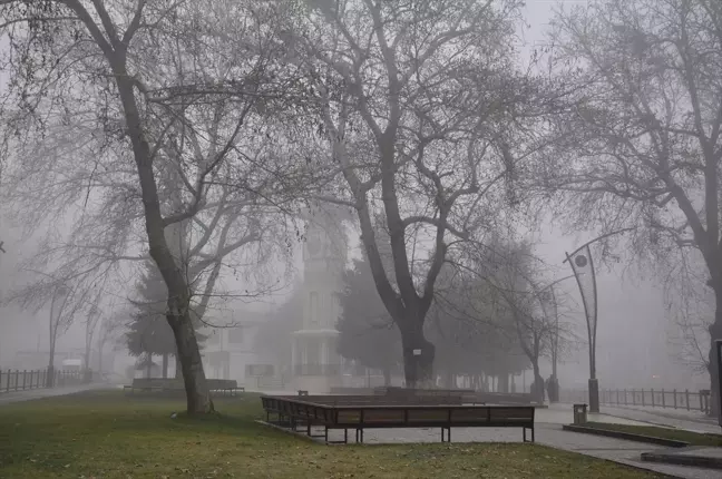 Eskişehir ve Kütahya'da Yoğun Sis Etkili Oluyor