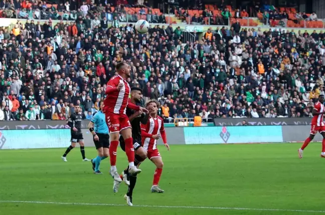 Konyaspor - Samsunspor Maç Özeti: İlk Yarıda Samsunspor Önde