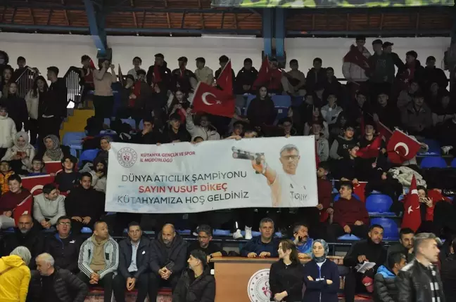 Kütahya'da Sporculara Malzeme Desteği