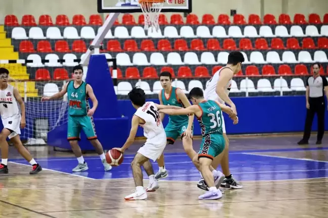 Denizli'de Okul Sporları Basketbol Yıldızlar Yarı Finalleri Başlıyor