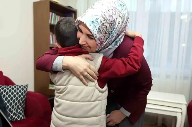 Vali Yiğitbaşı, Sevgi Evleri'ndeki Çocukları Ziyaret Etti