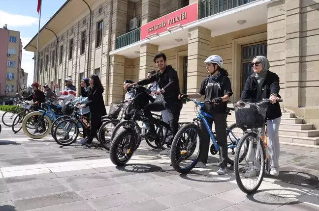Yunus Emre Hoşgörü Bisiklet Turu Eskişehir'de Gerçekleşti