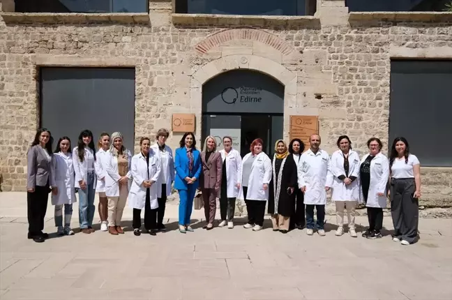 Edirne Valisi Eşinden Olgunlaşma Enstitüsü Ziyareti