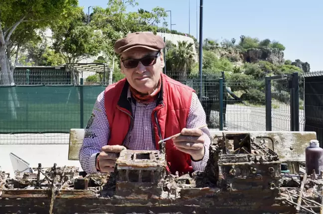 Kaleiçi'nde 1941'de Batan Gemi İçin Maket Yaptı