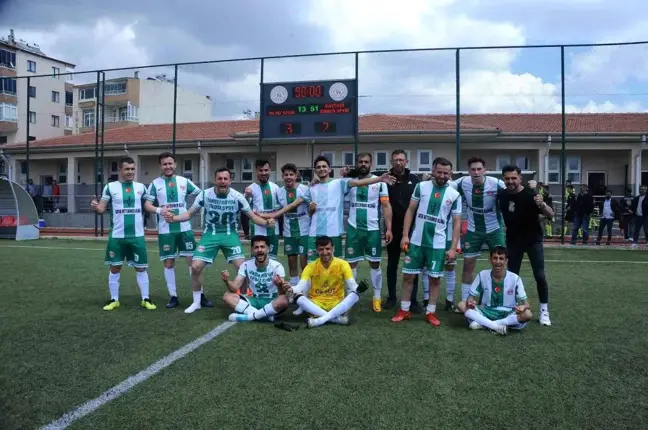 Sindelhöyük Yıldızspor, Sümerspor'u 3-2 Geçerek Zirve Takibini Sürdürüyor