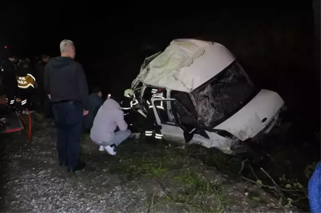 Samsun'da Minibüs Devrildi: 1 Ölü, 4 Yaralı