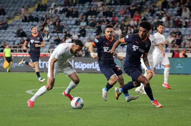 Trendyol Süper Lig: Hatayspor, Başakşehir'e 4-2 Yenildi