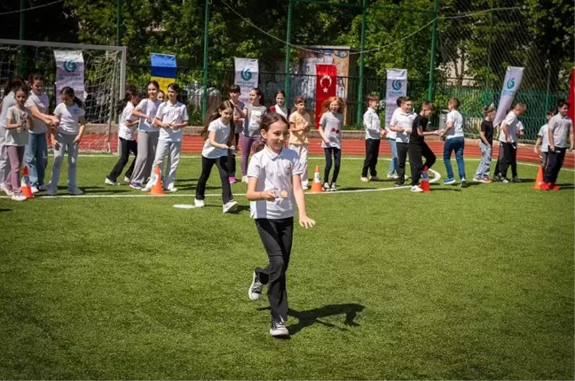 Romanya'da Türkçe Öğrenen Öğrencilere Kültür ve Lezzet Pikniği
