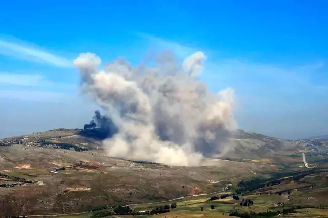 İsrail'in Nebatiye'ye Hava Saldırısında 1 Ölü, 8 Yaralı