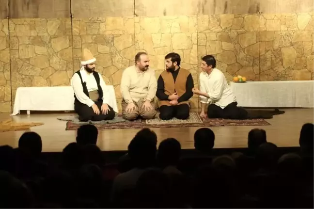 Canik'te Mevlana'ya Tiyatrolu Anma