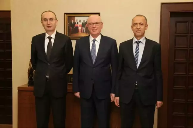 Vali Yardımcıları Başkan Kurt'u Ziyaret Etti