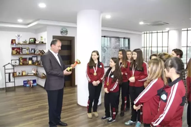 Biga Kız Voleybol Takımı İl Şampiyonu Oldu
