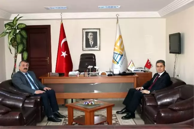 Kaymakam Yazıcı'dan Başkan Karakullukçu'ya Nezaket Ziyareti