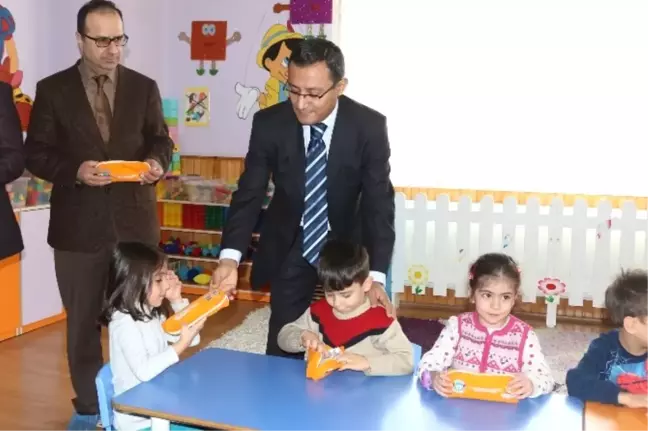 Minik Öğrencilere Florürlü Vernik Uygulaması Yapıldı