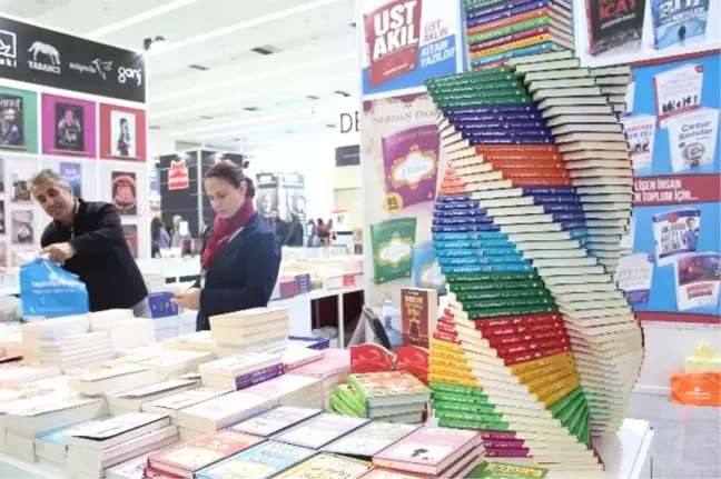 2017'nin İlk Kitap Fuarı Açıldı