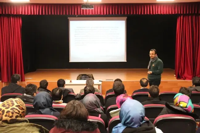 Bilgi Evi Öğretmenleri Özburun ile Kişilik Tiplerini İnceledi