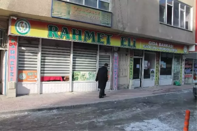 Rahmet Eli Derneği'nden 2 Bin 917 Aileye Yardım