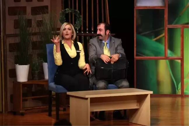 El Deliye Biz Akıllıya Hasret