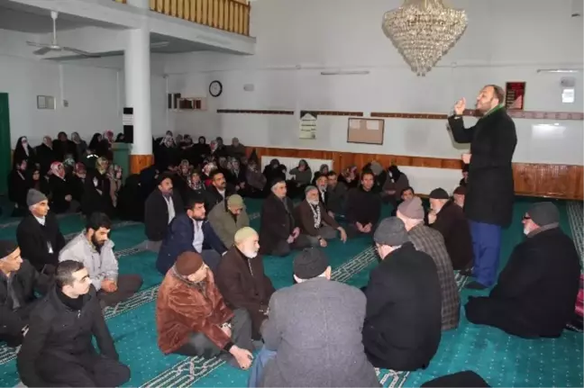 Elazığ'da Umreye Gideceklere Seminer Verildi