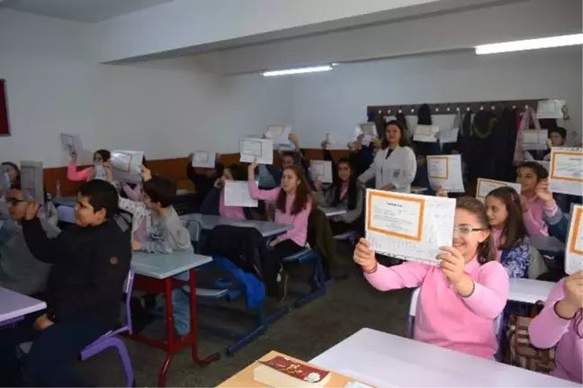Afyonkarahisar'da, 133 Bin 800 Öğrenci Yarıyıl Tatiline Girdi