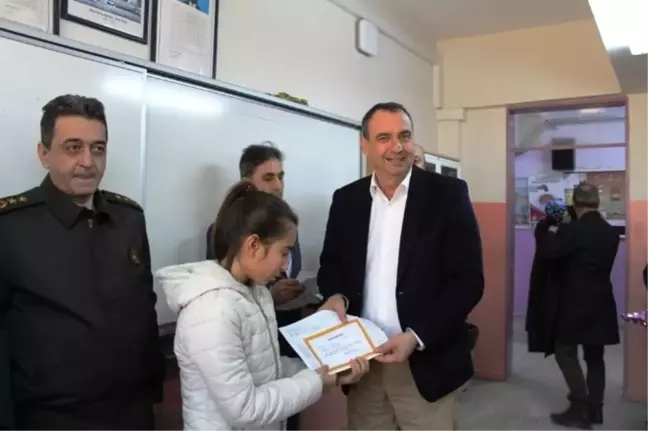 Ayvalık'ta Yarıyıl Karnesi Heyecanı