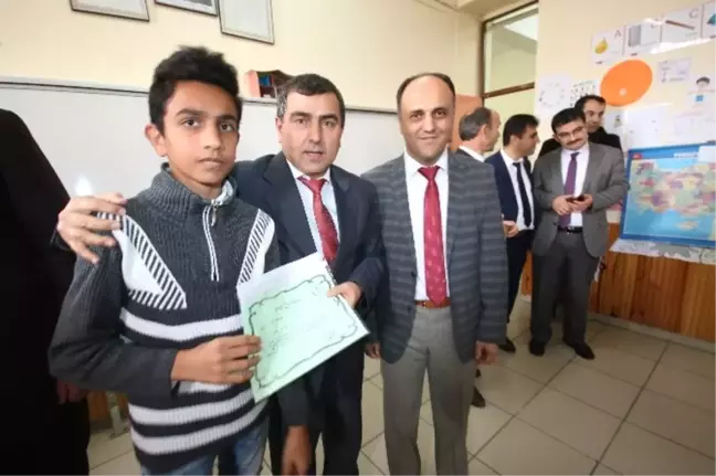 Beyşehir'de Suriyeli Öğrencilerin Karne Sevinci